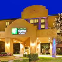 Holiday Inn Express & Suites Irving Conv Ctr - Las Colinas, An IHG Hotel